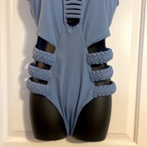 “GUAYABERI” Bonluka Cut Out Braided Swimsuit - Picture 7 of 16